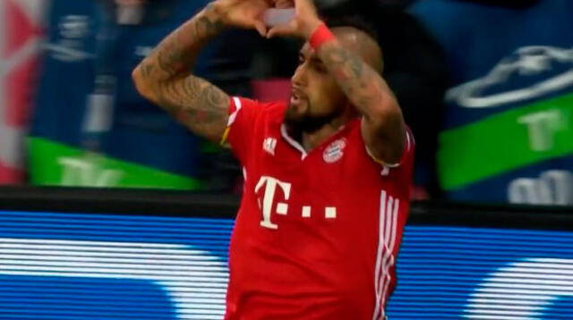 Vidal anota el 1-0 para el Bayern