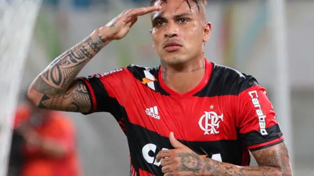 Paolo Guerrero anotó el primer gol del triunfo del Flamengo ante el Atlético Paranaense