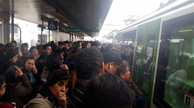 Pasajeros del Metro de Lima quedaron varados por avería de tren 