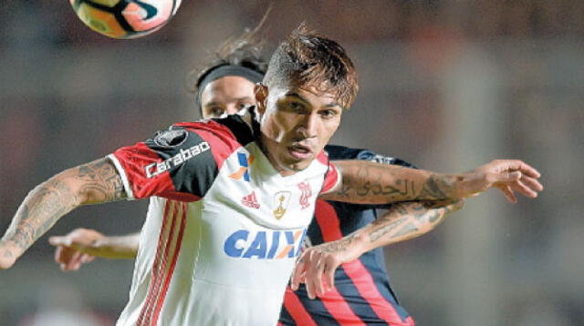 Paolo Guerrero estuvo bien marcado por la defensa de San Lorenzo