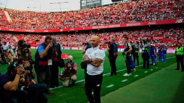 Sampaoli fue reprobado por la hinchada del Sevilla