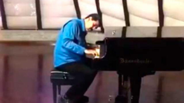 Nicolás Maduro publica video tocando piano, pero usuarios lo critican duramente