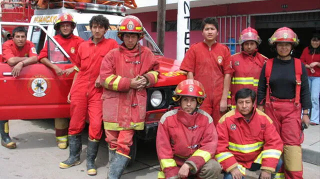 Aprueban reglamento que institucionaliza labor de bomberos voluntarios