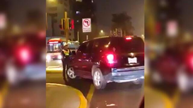 Conductora intentó atropellar a policía de tránsito 