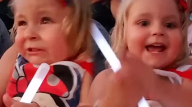 Niños se muestran asustados y emocionados al ver los fuegos artificiales 
