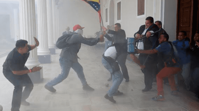 Piden al Gobierno de Perú romper relaciones diplomáticas con Venezuela