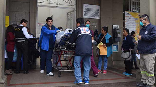 Médicos de guardia del nosocomio debieron atender a los heridos del bus de manera titánica
