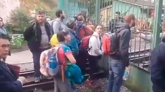 Turistas varados en el Cusco por paro reclaman por pasajes
