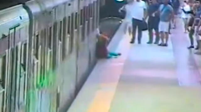 Momentos de terror vivió una mujer en el Metro de Roma