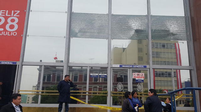 Varios sujetos dispararon contra la sede del Ministerio Público de Lima