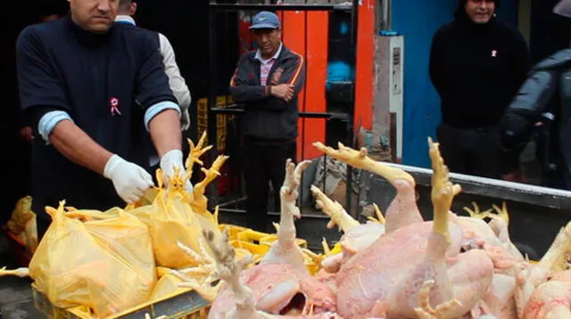 Ministerio Público de Lima Sur incineró 178 pollos que eran vendidos en pésimas condiciones de higiene