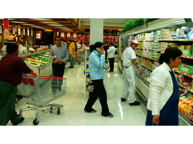 Supermercados sancionados por no respetar precios de productos