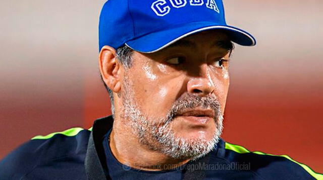 Lluvia de críticas caen sobre Diego Maradona 