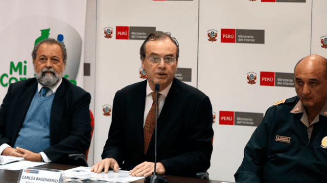 Ministro del Interior Carlos Basombrio denuncia vinculación de dirigente magisterial con Sendero Luminoso