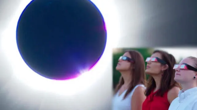 Para ver el eclipse solar debes usar lentes especiales y así no perjudicar tu vista