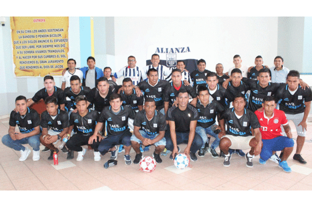 Alianza Vicos ahora con la dirección técnica de Juan Chumpitaz Foto: Punto Deportivo de Huaraz