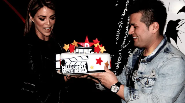 'Leona loca' estuvo junto al cantante en su celebración 
