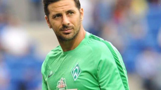 Pizarro tiene 39 años y es uno de los goleadores extranjeros históricos en Alemania