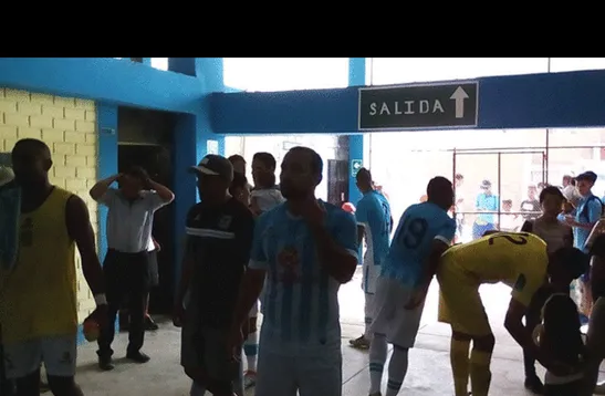 Perdieron 2-0 ante Universitario y algunos fueron asaltados a la salida del estadio. Julio García fue el mas perjudicado