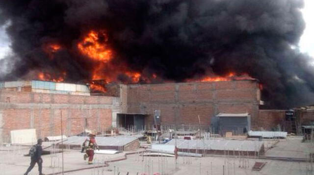 Ministerio Público investiga incendio ocurrido en cuatro galerias de Arequipa