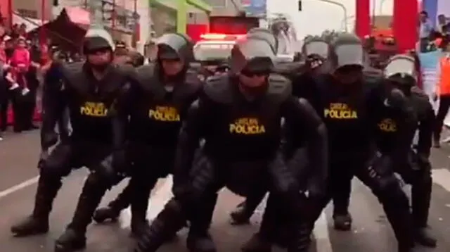 Policías fueron uno de los más esperados en el corso