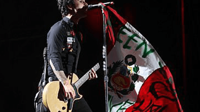 Vocalista de Green Day alienta a la selección 