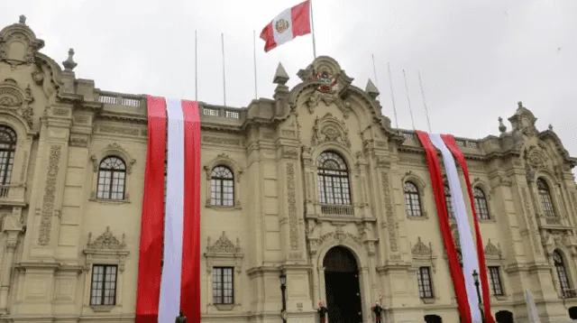 Palacio de Gobierno alienta a la selección peruana 