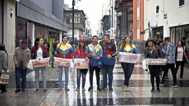 Grupo de venezolanos en Lima