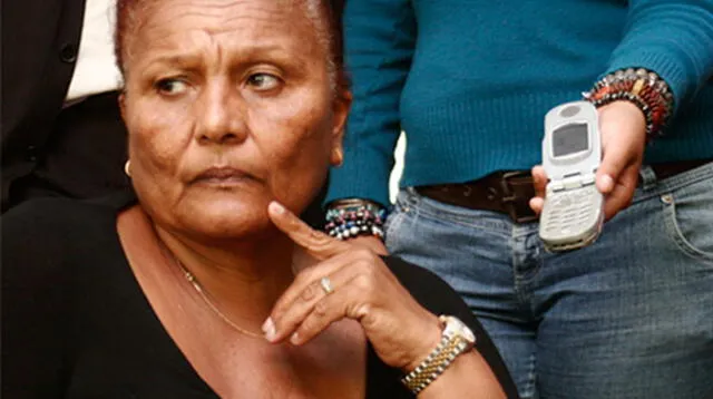 Familia de Paolo Guerrero espera que Doña Peta se recupere