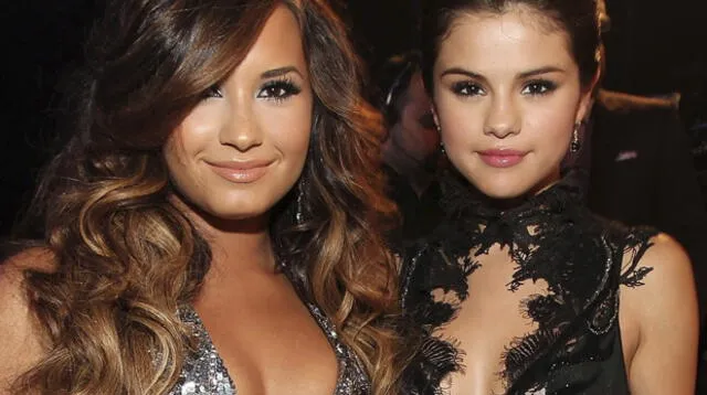 Demi Lovato y Selena Gómez contaron que la pasaron mal de niñas