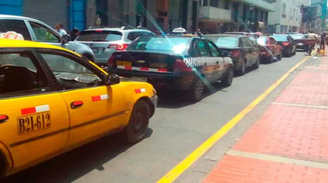 Caos vehicular en el centro de Lima