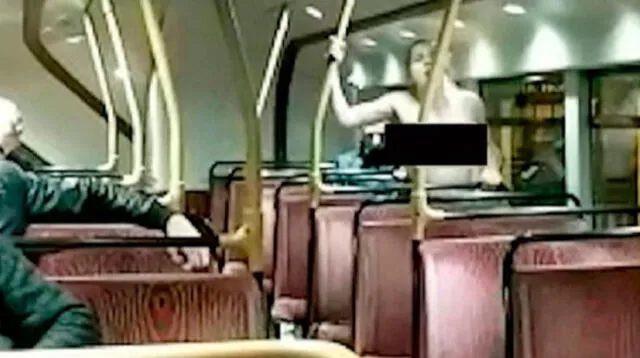 Facebook: Pareja es captada mientras tiene sexo dentro de un bus