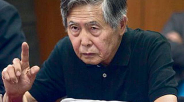 El expresidente Alberto Fujimori es trasladado a la clínica donde estuvo 13 días. 