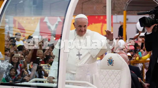 Papa Francisco llegó al Perú. Foto: Renato Pajuelo