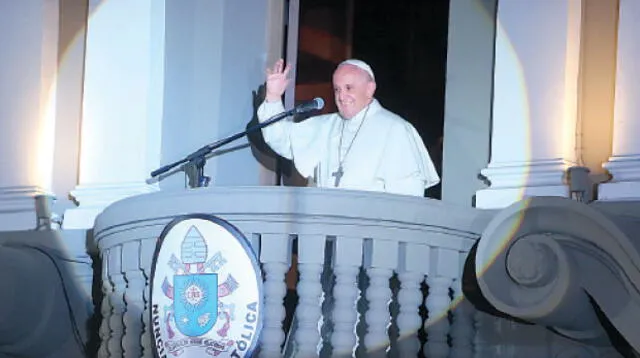   Se espera más de un millón y medio de personas en base las palmas para la misa del papa Francisco