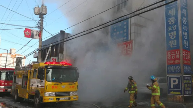 Incendio en hospital de Corea del Sur, deja unos 37 muertos