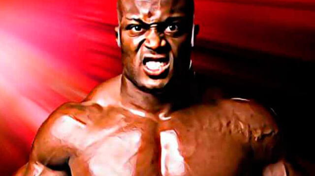 Bobby Lashley firmó contrato con WWE