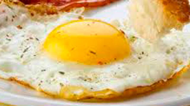 Precio de huevo frito en restaurante limeño causa indignación