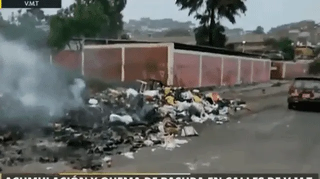 Desesperados vecinos queman basura en calles de Villa María del Triunfo