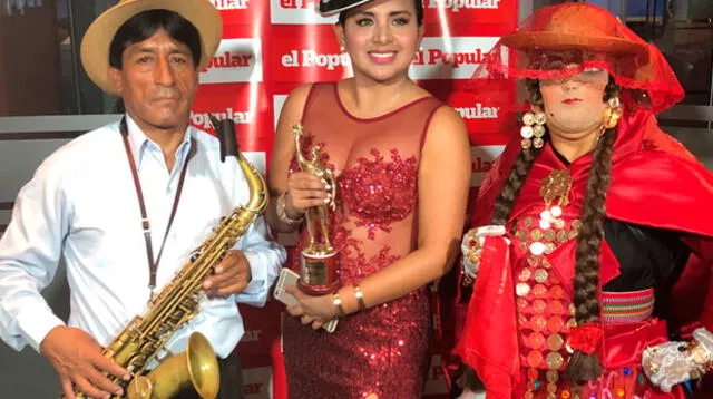 Karen Riques premiada como la "Excelencia artistica"