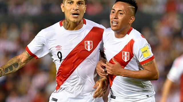 Paolo Guerrero le jaló  las orejas a Christian Cueva