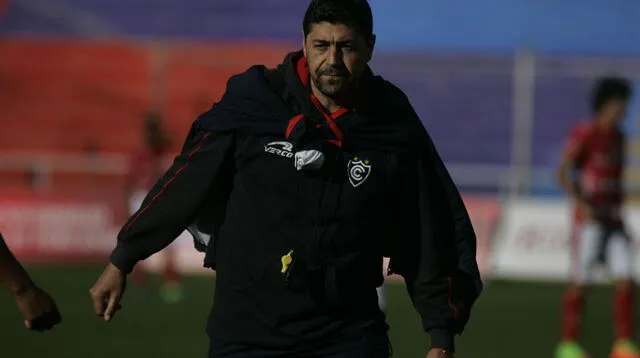Sergio Ibarra espera que su equipo tenga un amistoso el 17 de marzo. Foto: Julio Ángulo Delgado