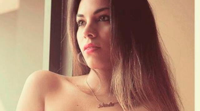 Aída Martínez enciende las redes con atrevida foto en bikini