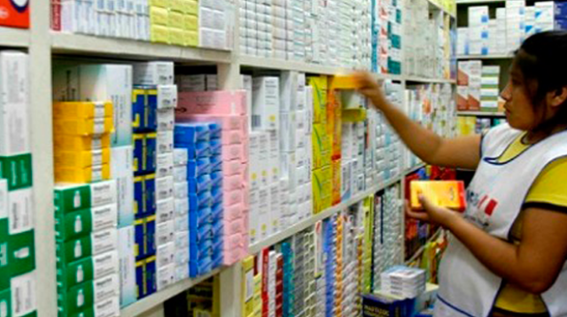 Proyecto de ley del Congreso plantea venta de medicinas genéricas en todas las farmacias