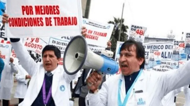 Anunciada huelga nacional de médicos de Essalud afectará a miles de pacientes en abril