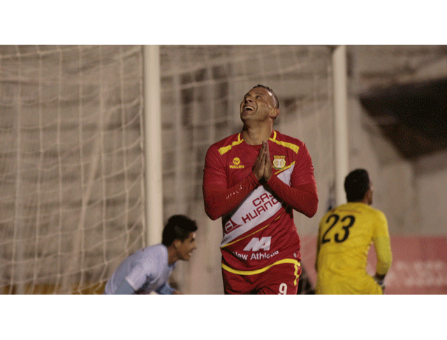 Neumann del Huancayo  celebra su segundo gol. FOTO: Melissa Valdivia