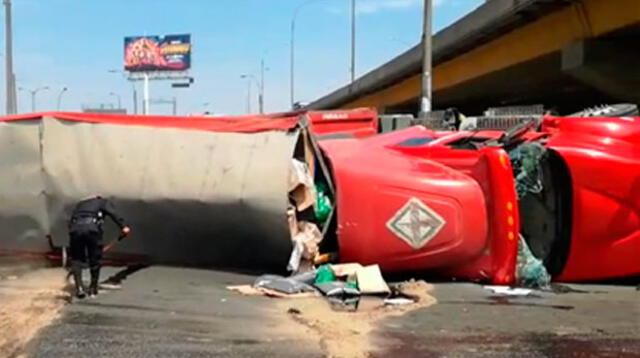 Se registra accidente de tránsito en el óvalo de Tomás Valle 