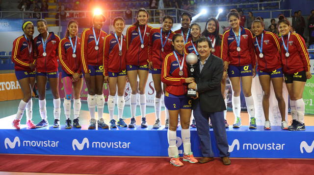 Jaamsa tuvo cuatro jugadoras en el podio como las mejores del torneo. FOTO: FPV