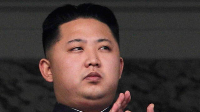 Kim Jong-un empuja a fotógrafo
