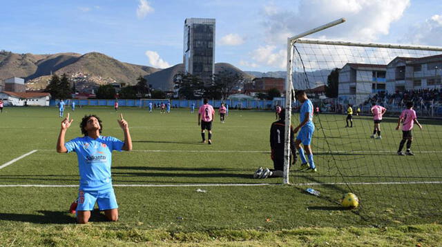 Esta escena  de celebración se repitió 22 veces. FOTO: Facebook D. Garcilaso